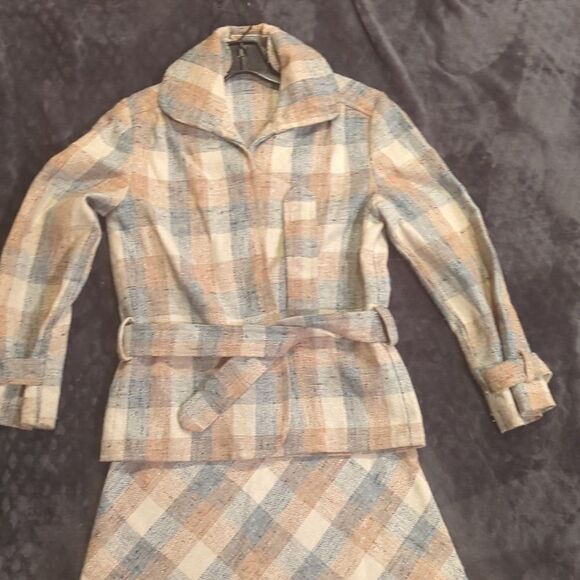 Vintage 1960s Dalton Skirt Suit | Matching Jacket, Belt and midi flare Skirt - Picture 2 of 11